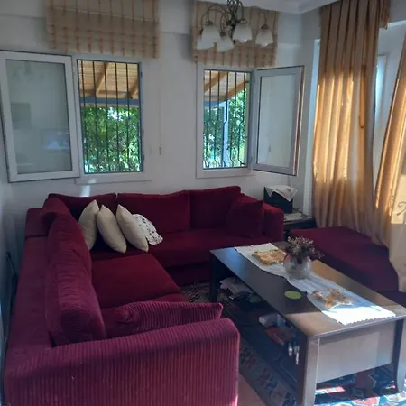 Akarca Havuzlu Apart