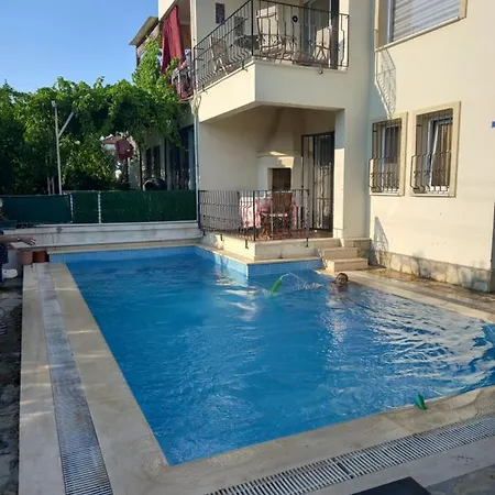 Akarca Havuzlu Apart Apartment *